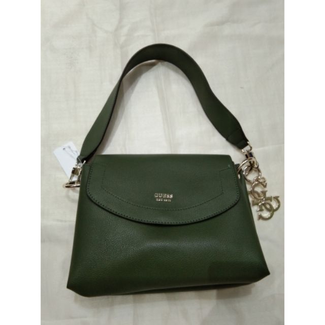 guess digital shoulder bag