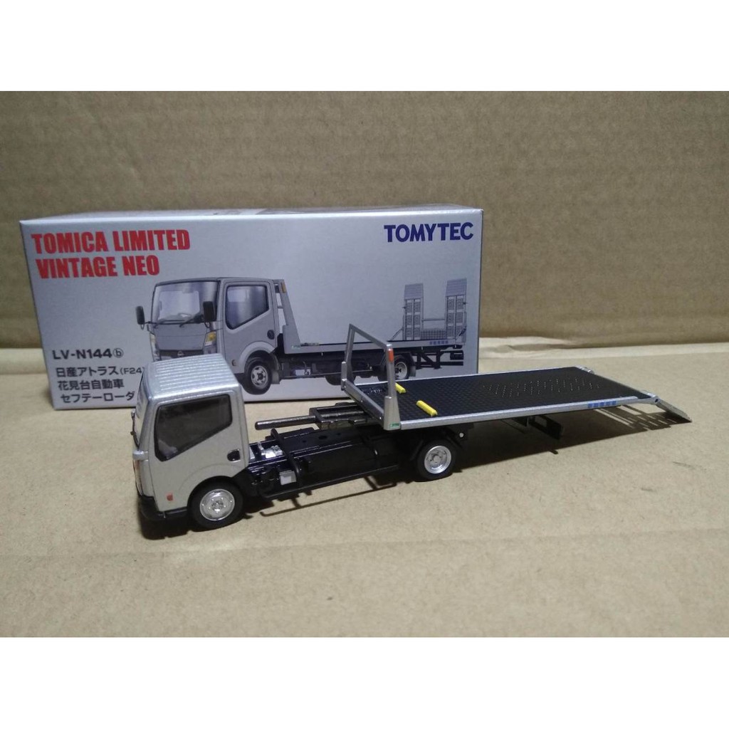 tomica shopee