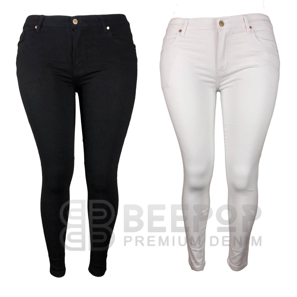 white stretchable jeans