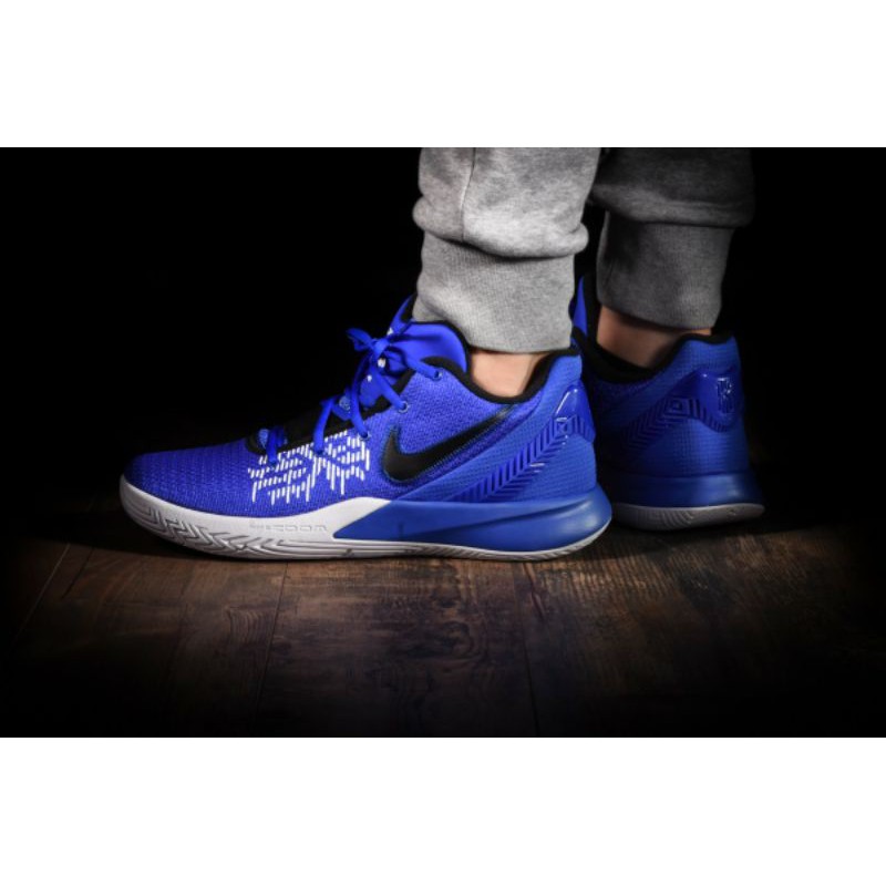 nike kyrie irving flytrap 2