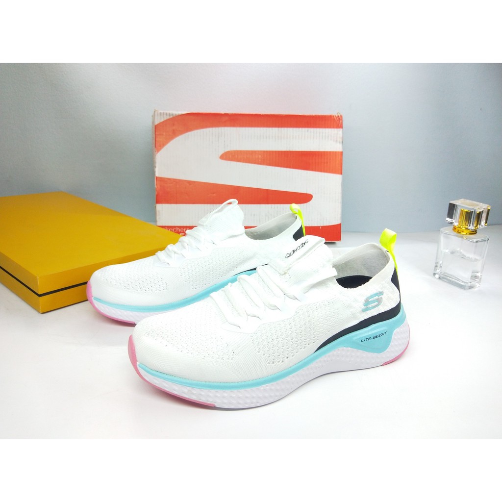 skechers white sports shoes