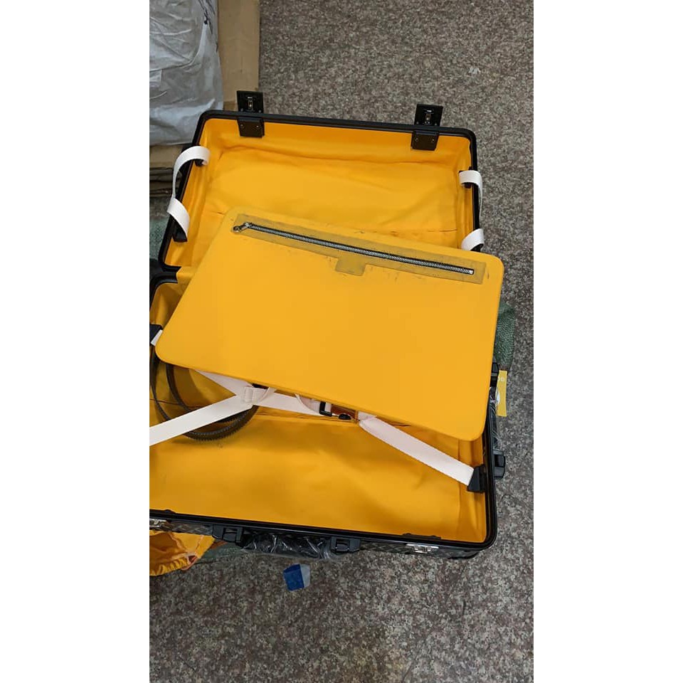 yellow it luggage