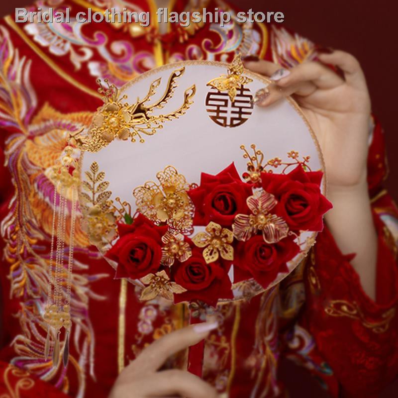hand wedding fans