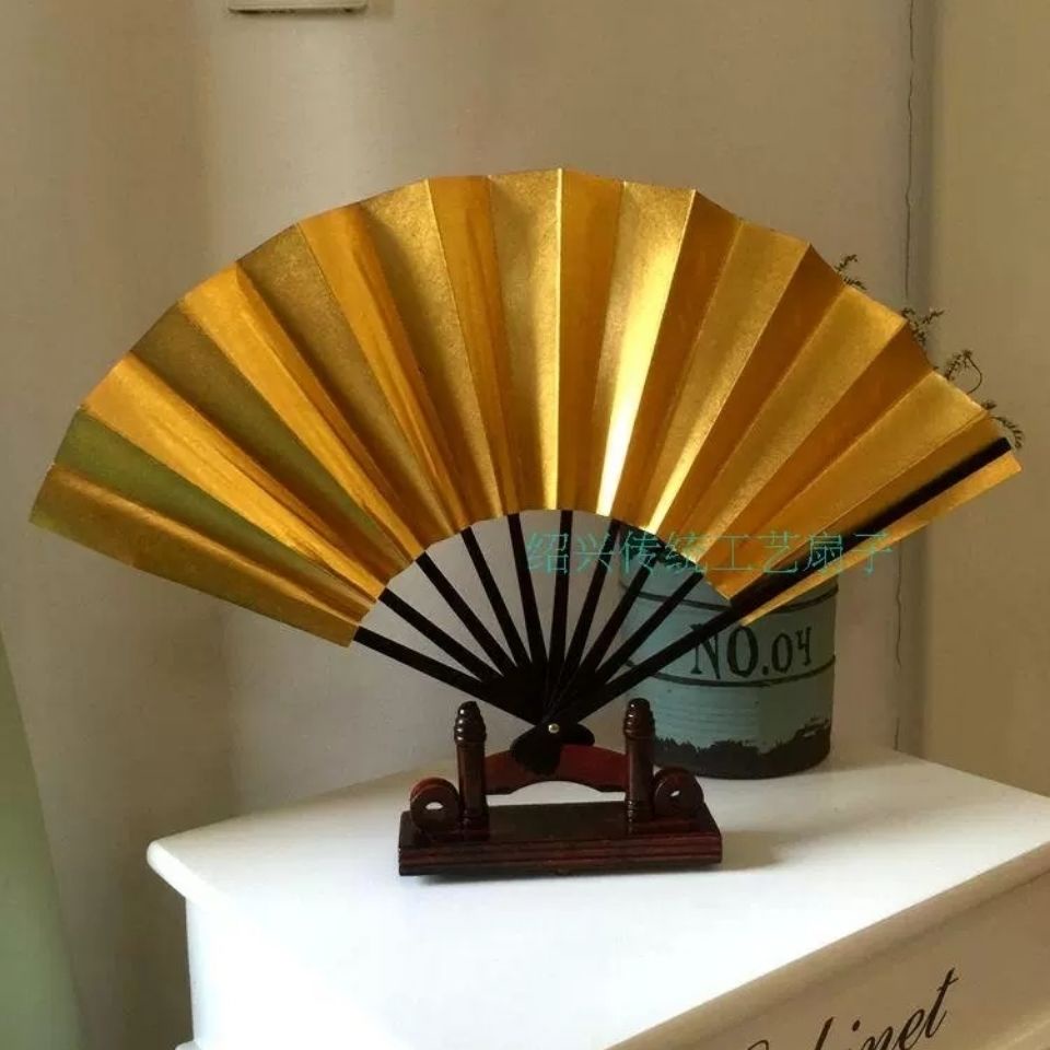 Japanesestyle folding fan, the soul of chess, Zuowei fan, ruthless bat