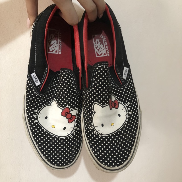 hello kitty slip on vans