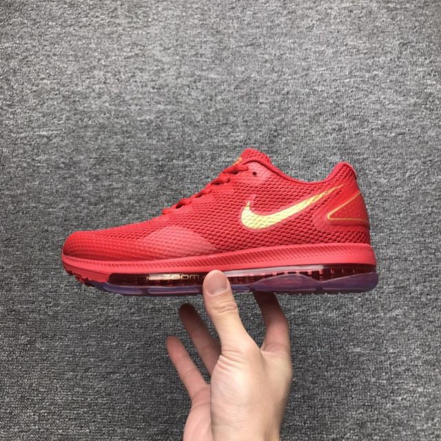 wide sole running shoes