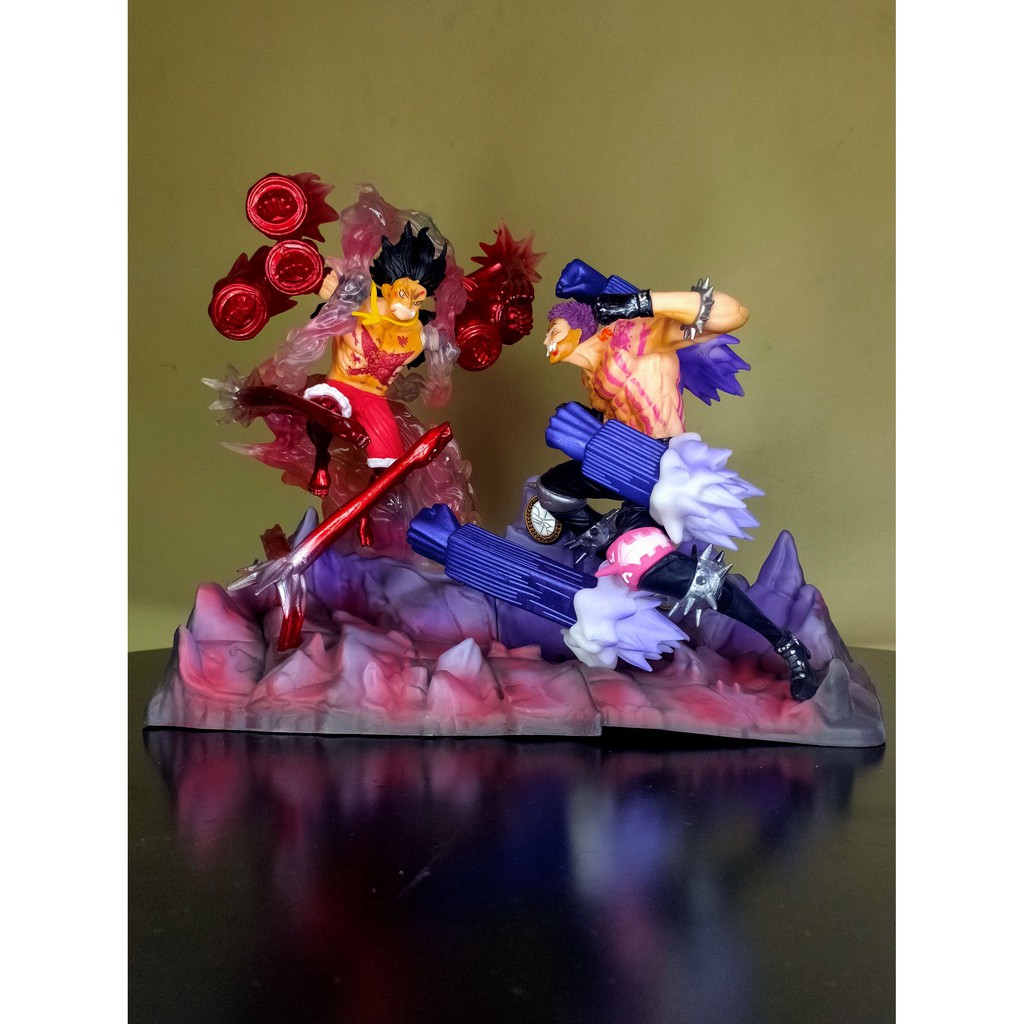 One piece Katakuri Vs Luffy (final battle) action figure BRANDNEW