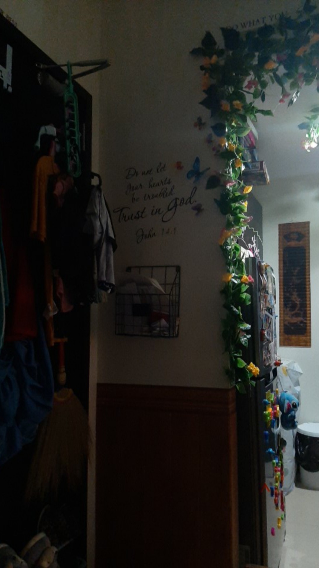 Wire Mail Basket Wall Mounted Hanging Folder/Document Organizer