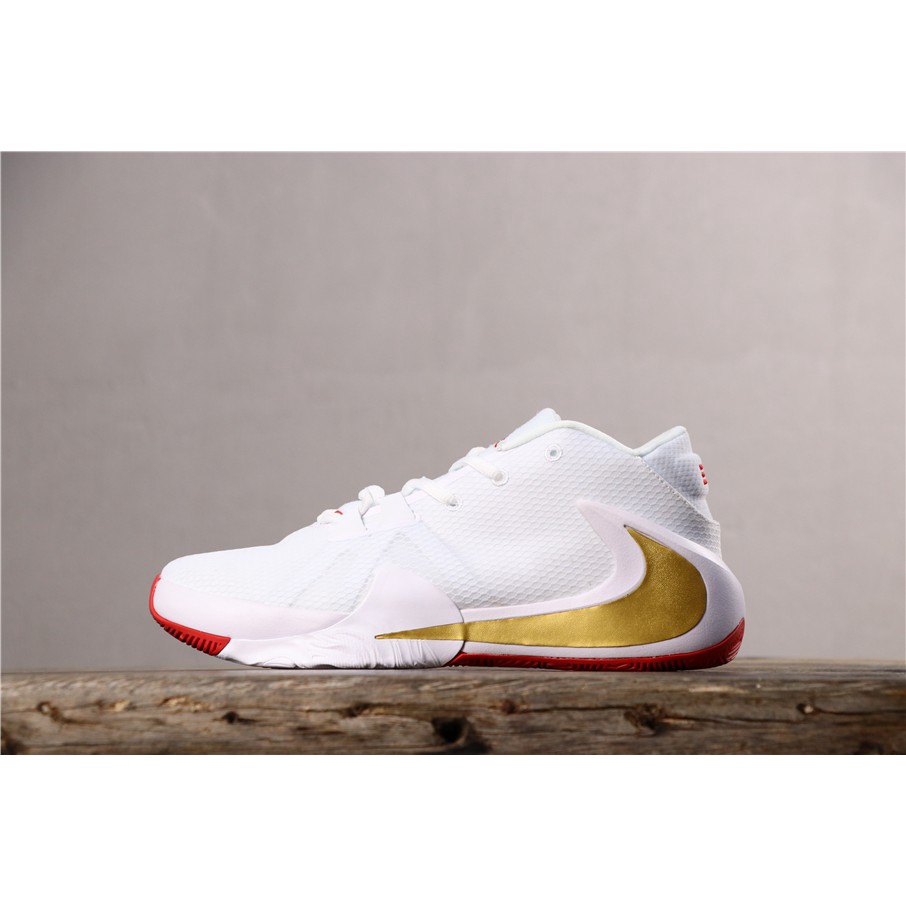 nike zoom basketball shoes 2019