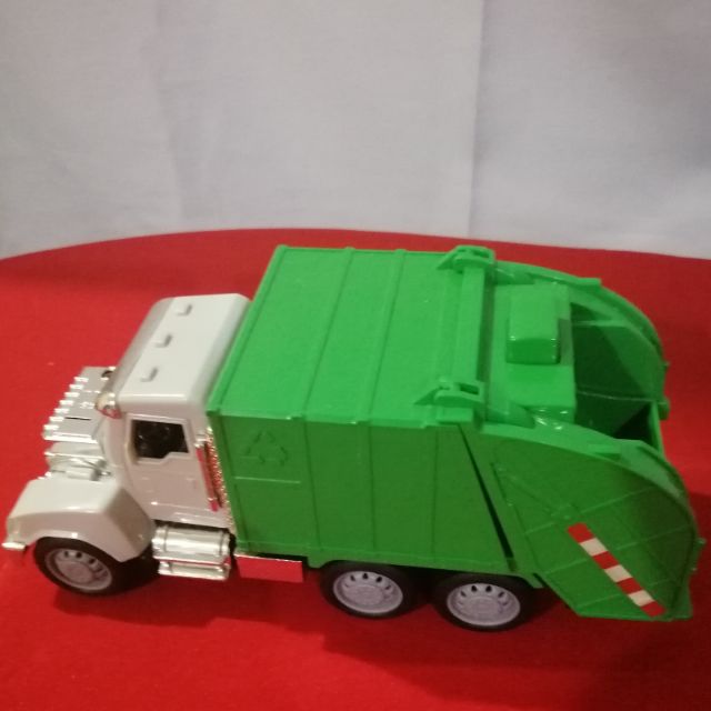 battat garbage truck