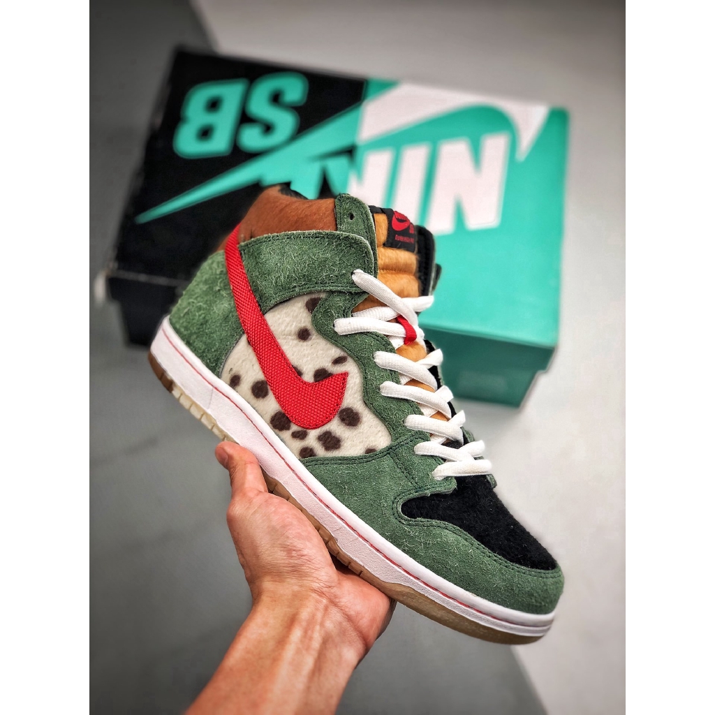 sb dunk high dog walker