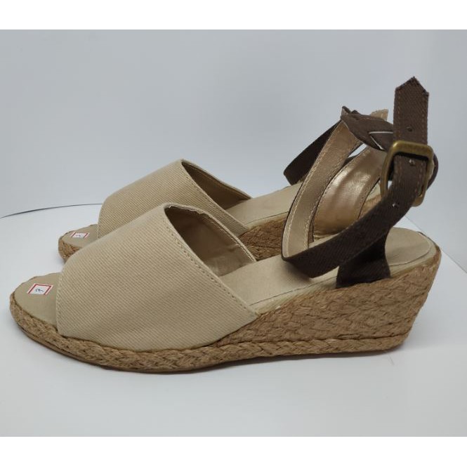 comfortable espadrille sandals