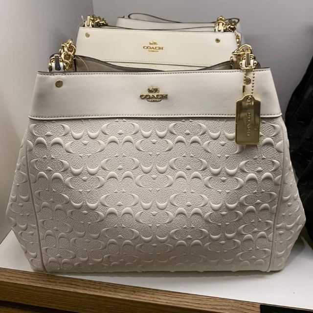 lexy chain shoulder bag coach