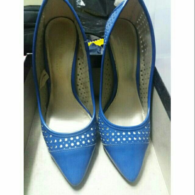 blue high shoes