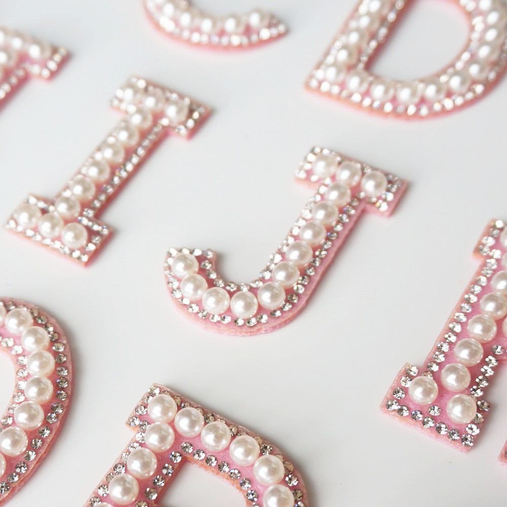 A-Z Pink Pearl English Alphabet Letter Iron Sew On Patch Badges 3D Rhinestone Letters Patches Bag Hat Jeans Applique Clothes DIY Crafts