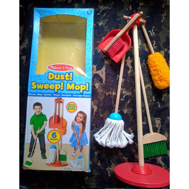 melissa and doug dust sweep mop set