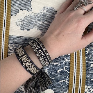 dior friendship bracelet