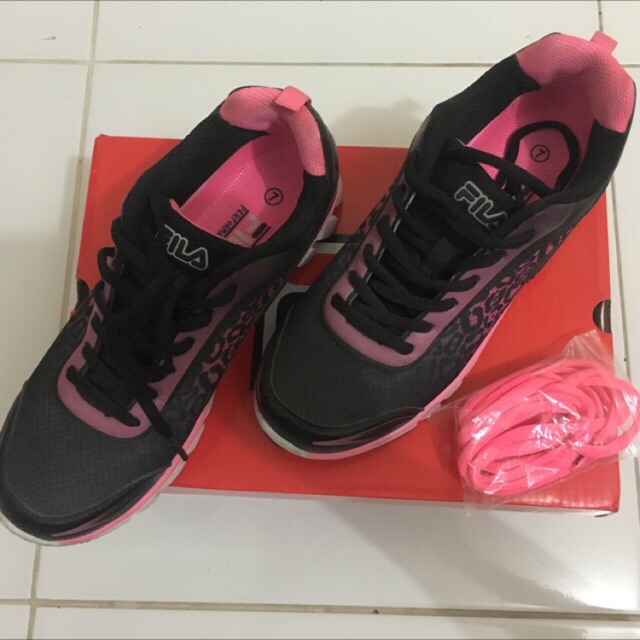 pink and black fila shoes