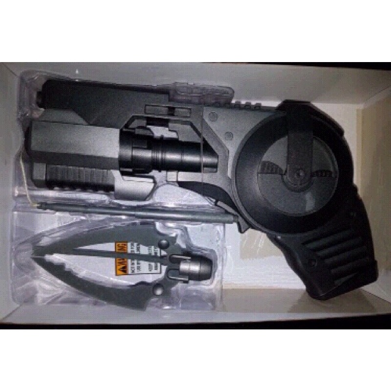 NECA BATMAN ARKHAM ORIGINS GRAPNEL LAUNCHER | Shopee Philippines