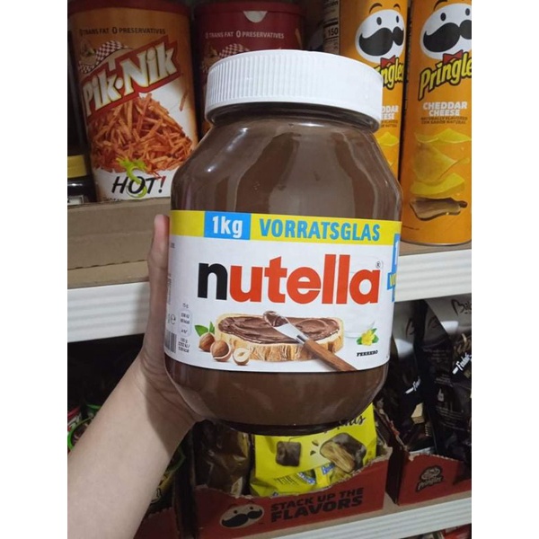 Nutella Ferrero Hazelnut chocolate spread 1kg/900g/750g/700g Shopee
