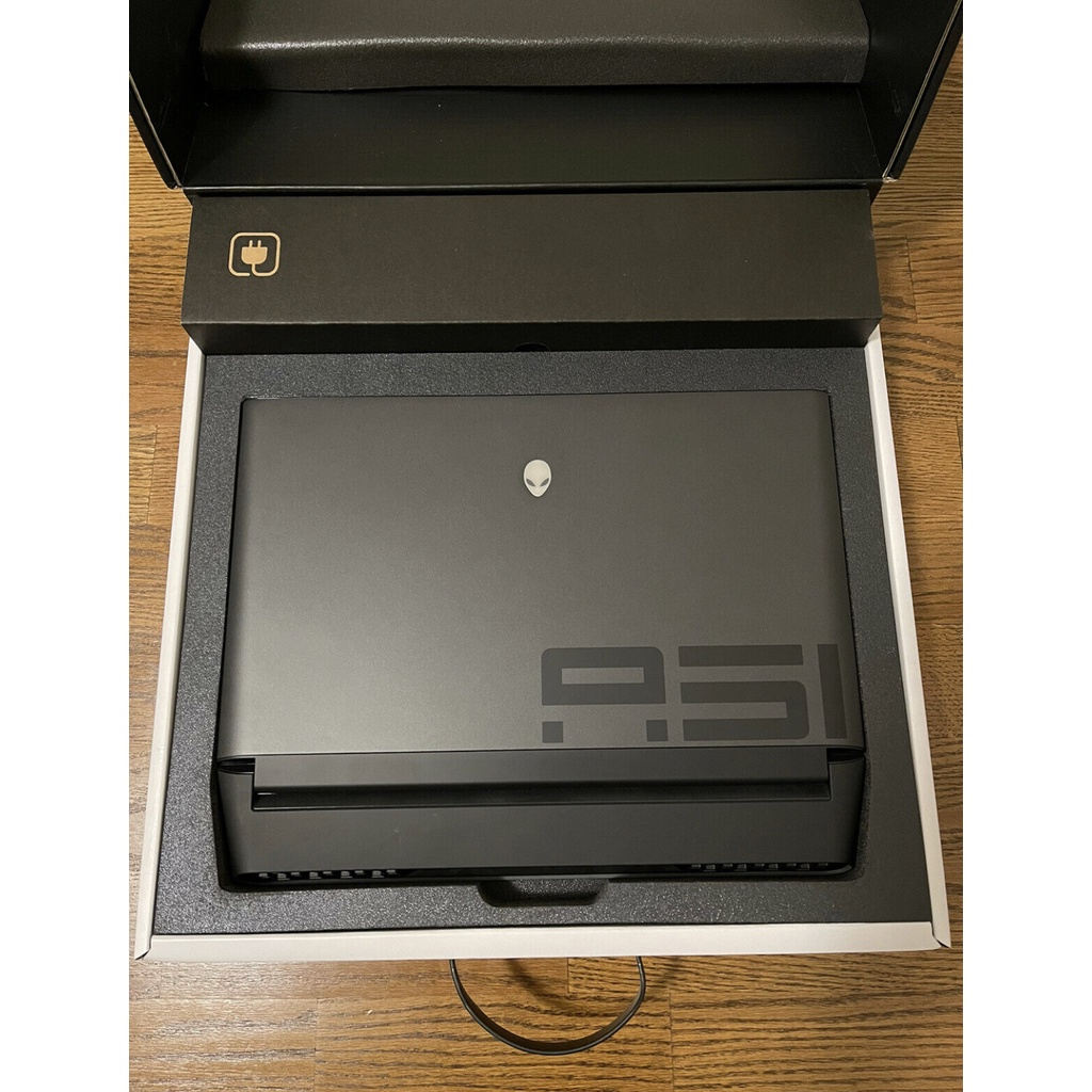 Alienware Area-51m R2 i7-10700 