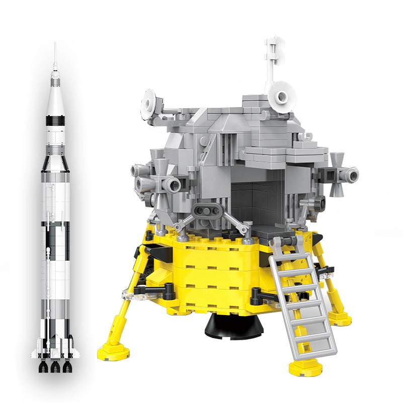 toy saturn v