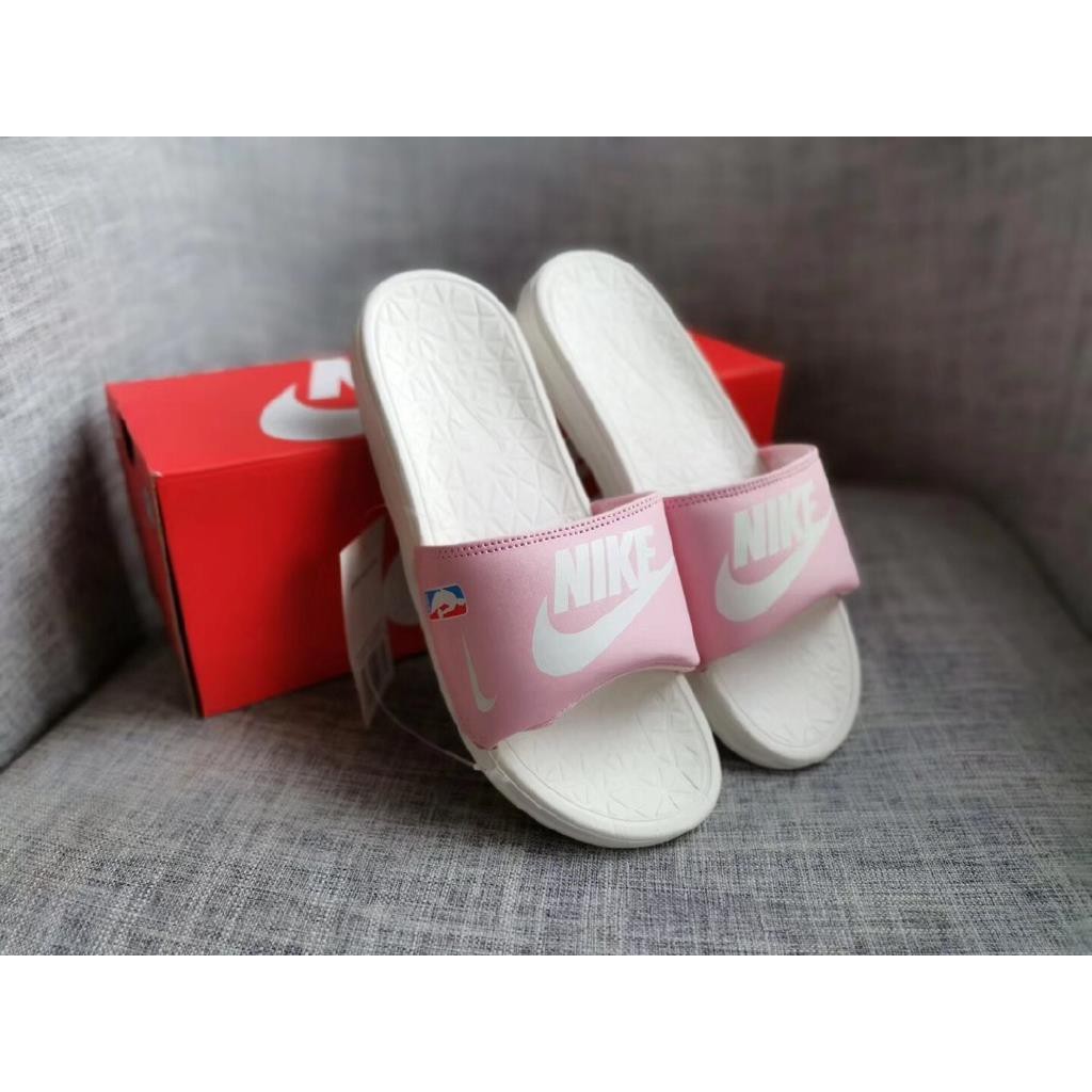 nike female slippers