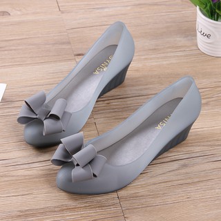 jelly shoes balance