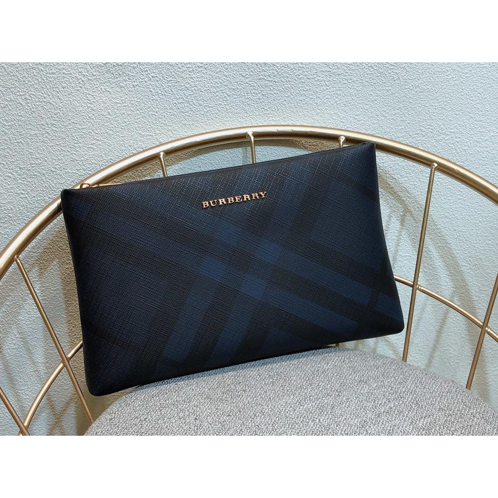 burberry clutch bag