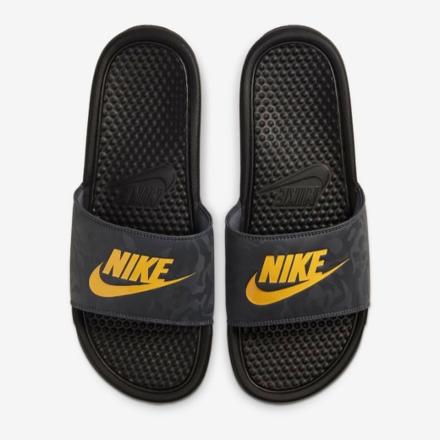 nike benassi black