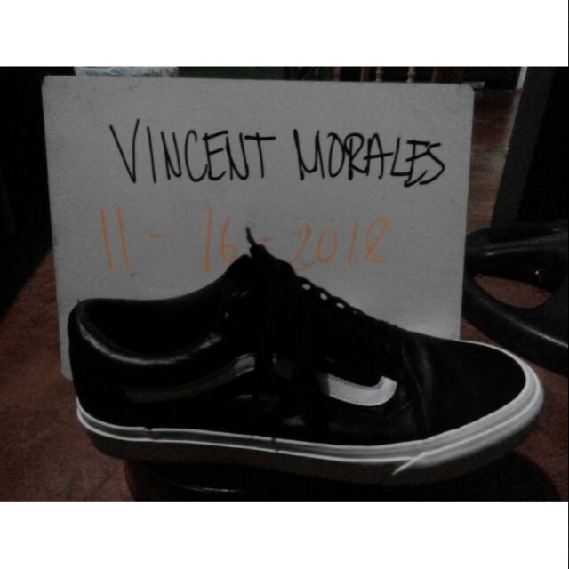 black leather vans size 5