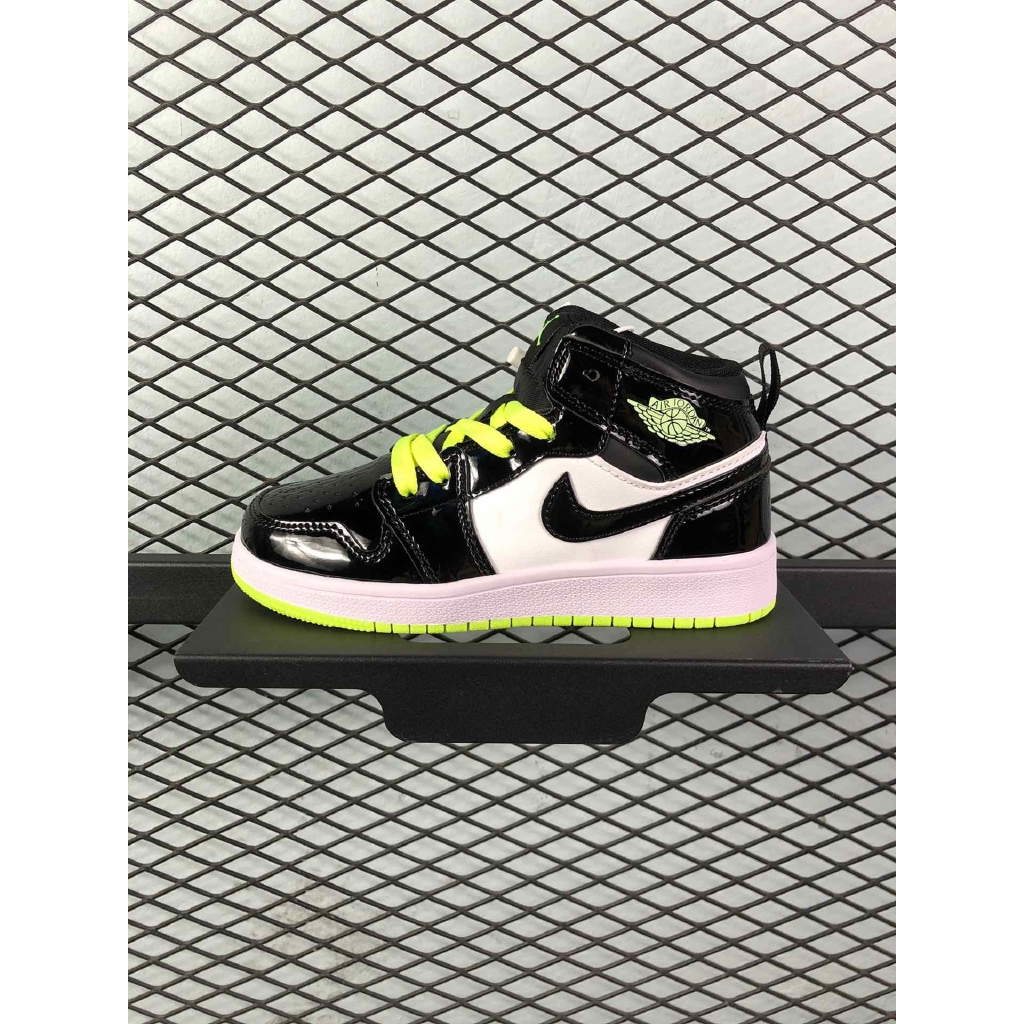 nike youth girls basketball shoes