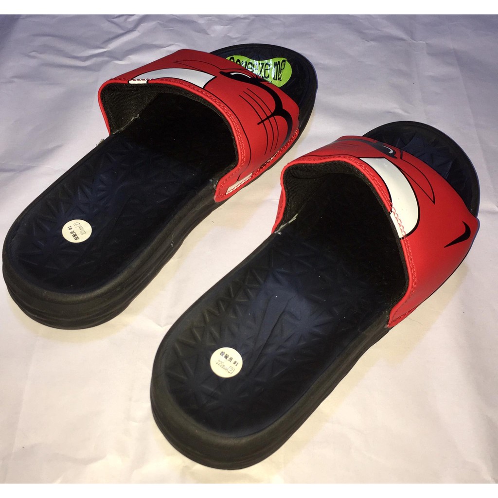 On hand Benassi Solarsoft NBA Slides Chicago Slip On comes with string bag | Philippines