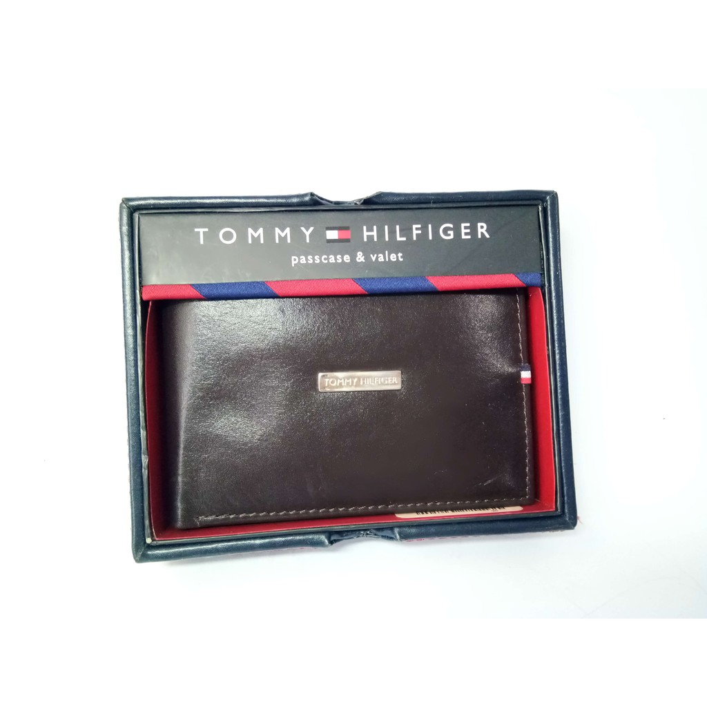 tommy hilfiger passcase wallet