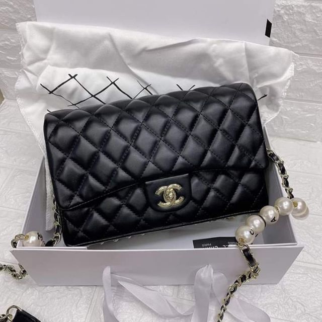 black chanel sling bag