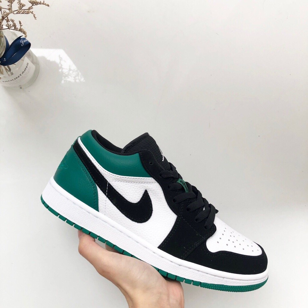 nike low cut sneakers