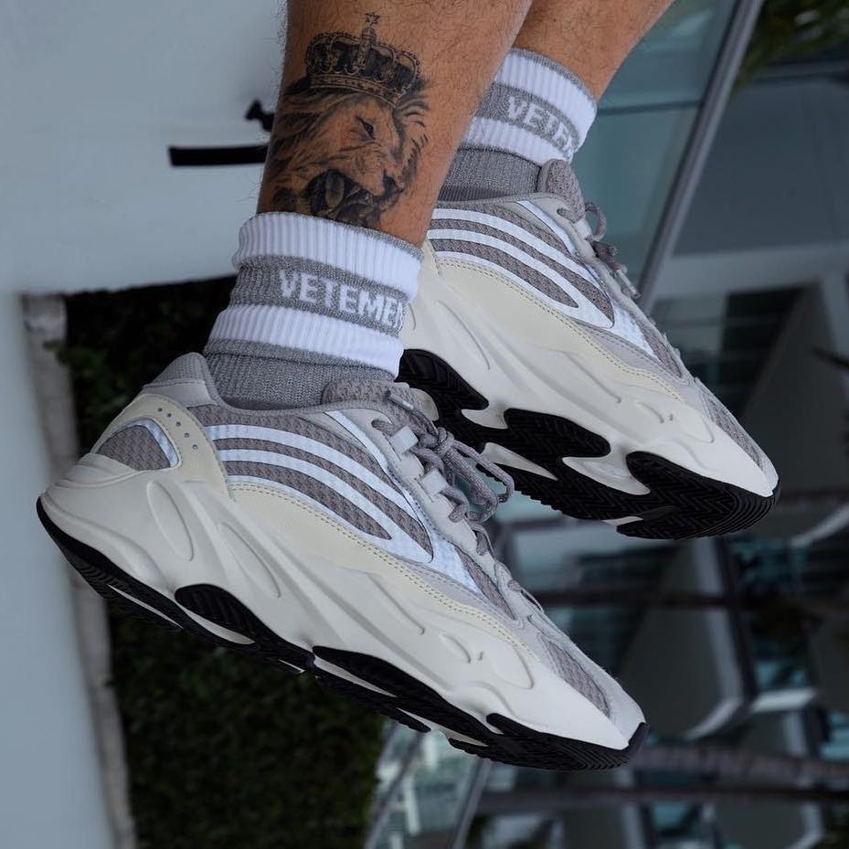 Yeezy static Sneakers in 2019 Coole schuhe und Schuhe