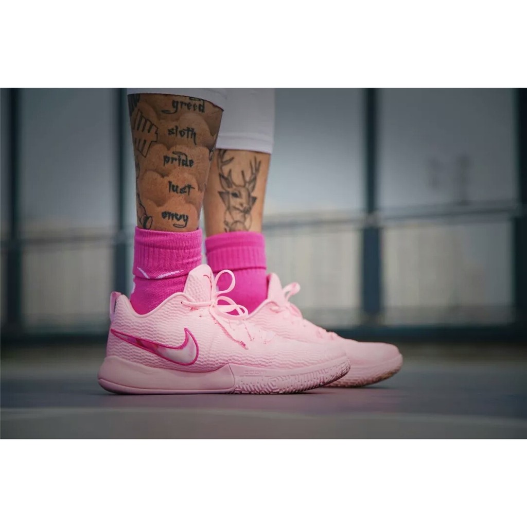 nike basketball shoes color pink