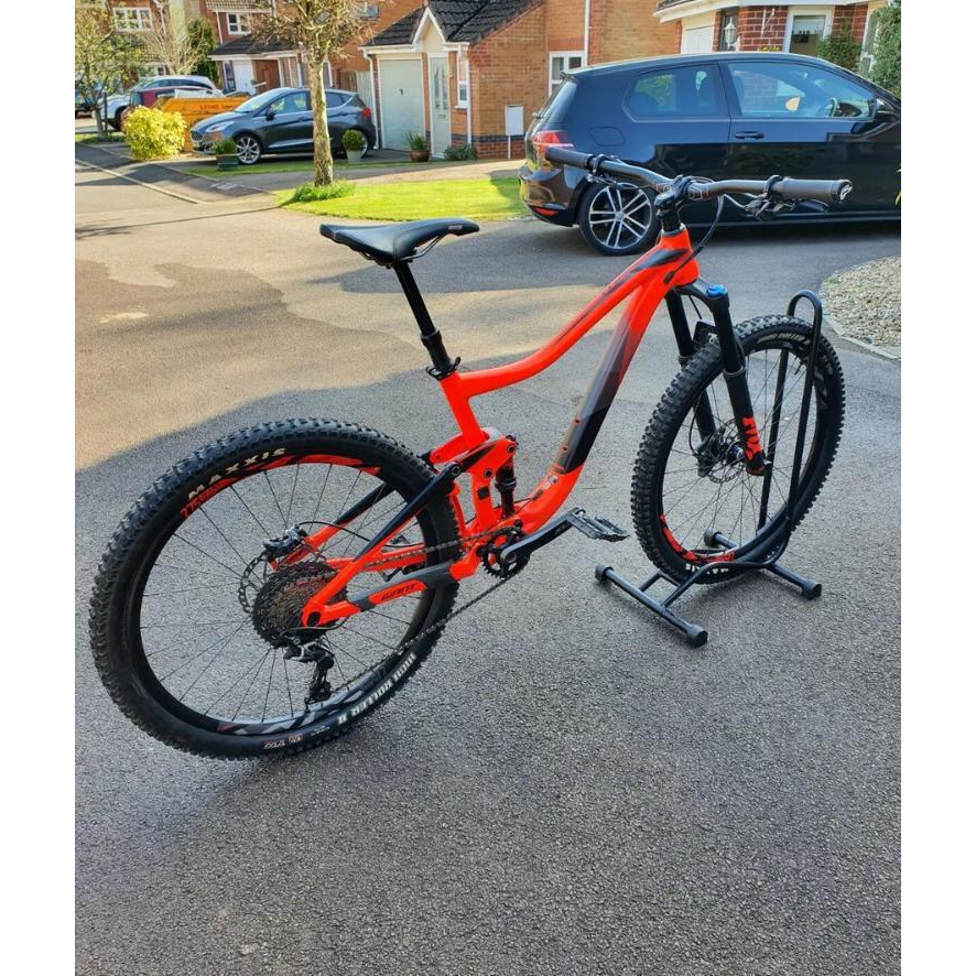 brand new giant mountain bike