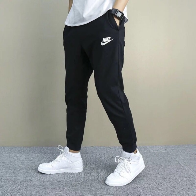 stretchable track pants