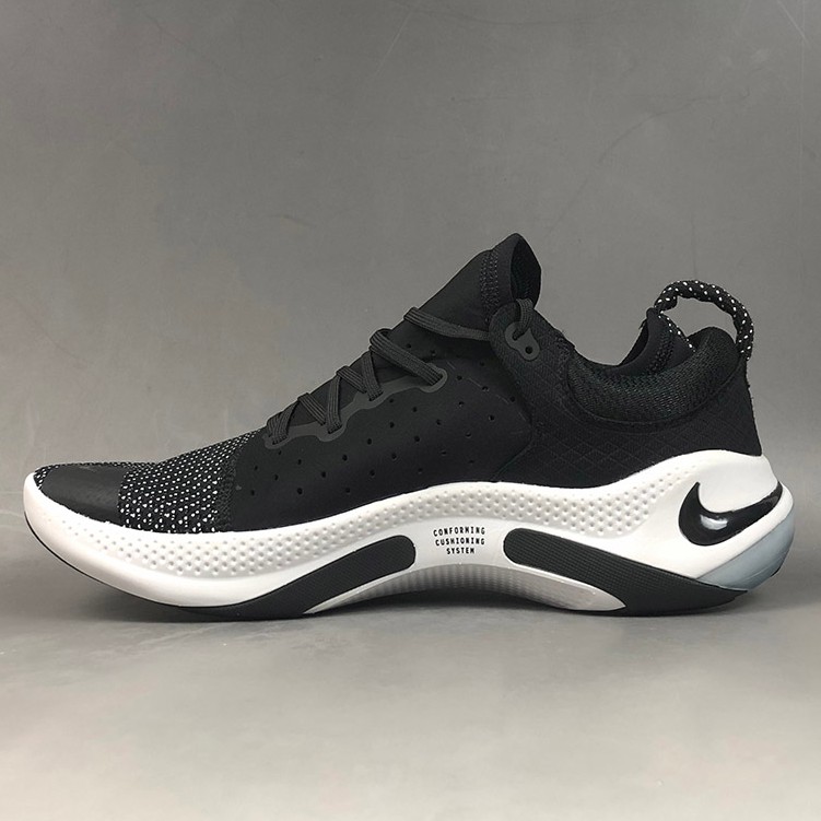 nike joyride flyknit black white