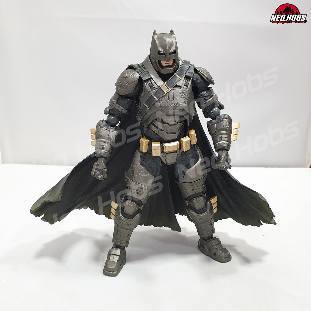 Play Arts Kai KO DC BvS Armored Batman | Shopee Philippines