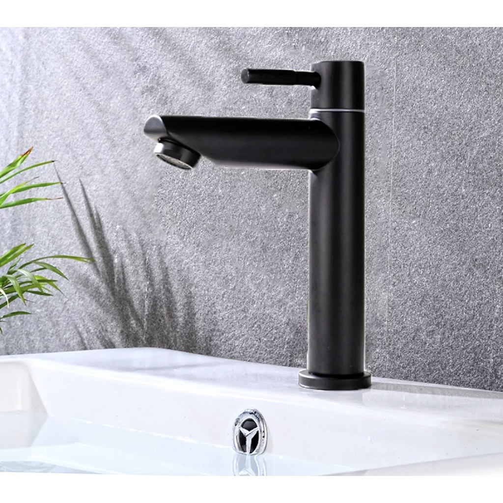 Heavy Duty SUS304 Stainless Steel Lavatory Faucet Short 18cm Basin