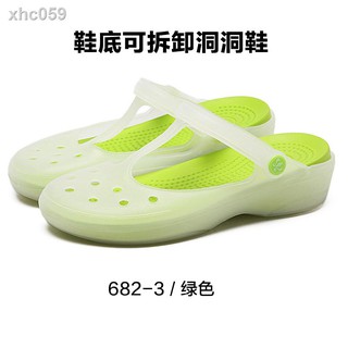 crocs female sandals