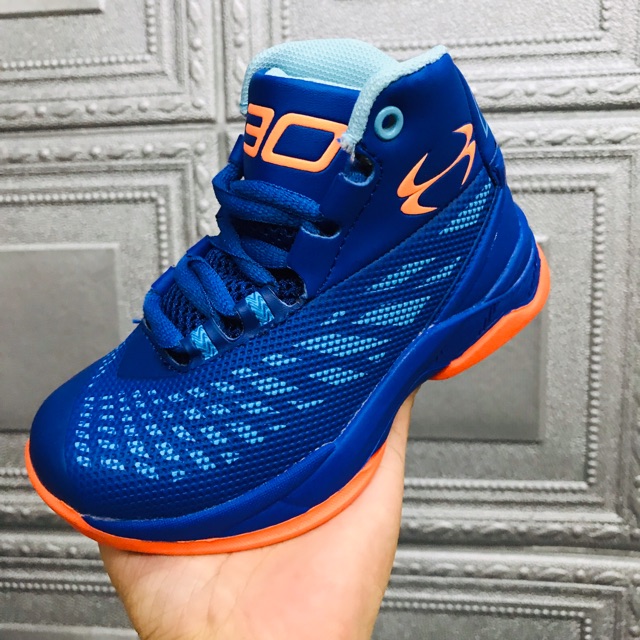 youth size 2 basketball shoes