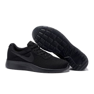 pure black nike shoes