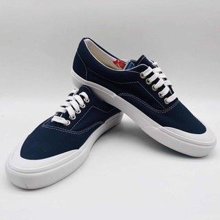 simple canvas shoes