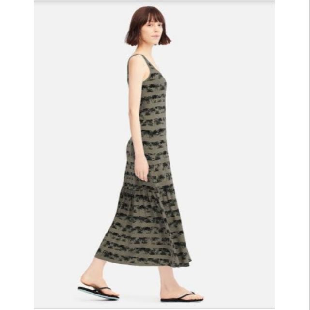 uniqlo maxi dress