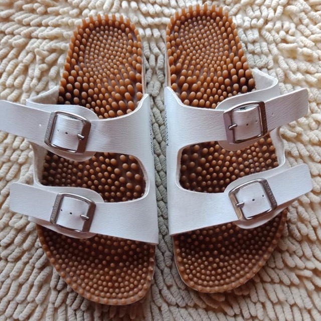 birkenstock noppy sandals