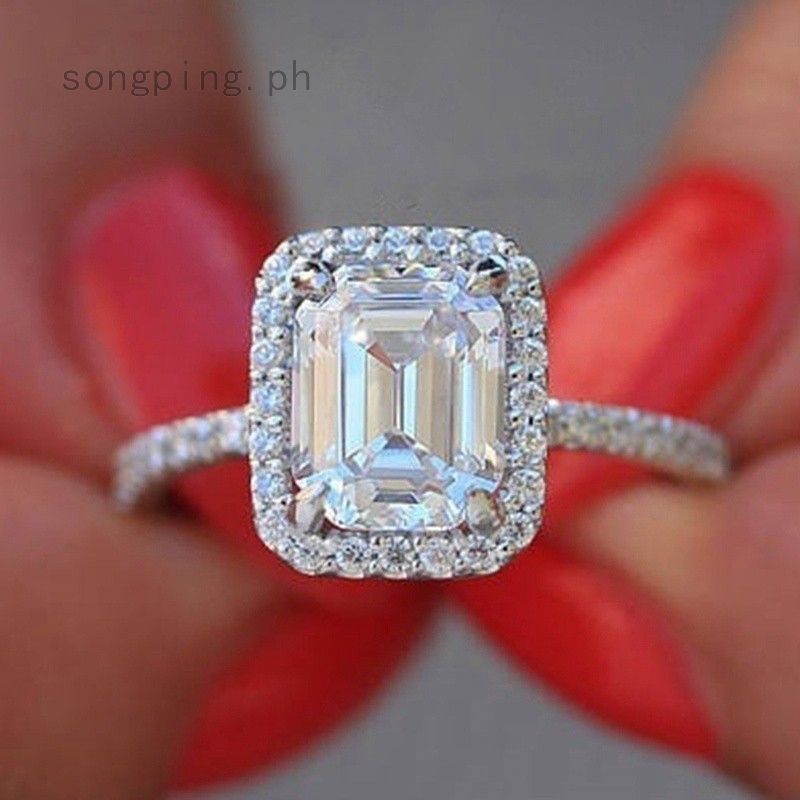 gold diamond engagement ring